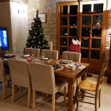 בקתה Sumptuous With Breathtaking Mountain Views