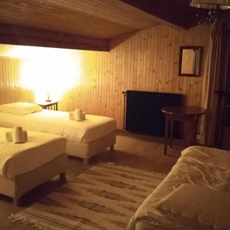 בקתה Sumptuous With Breathtaking Mountain Views *