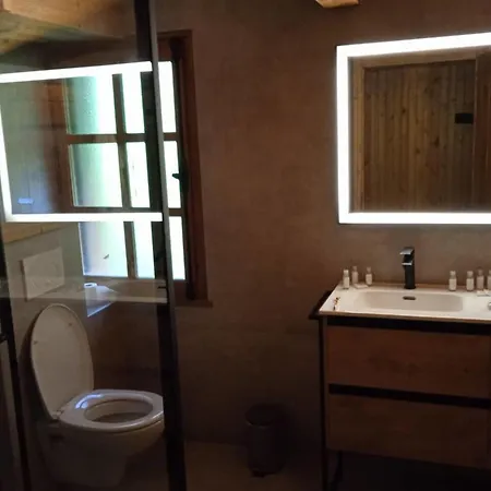 בקתה Sumptuous With Breathtaking Mountain Views *