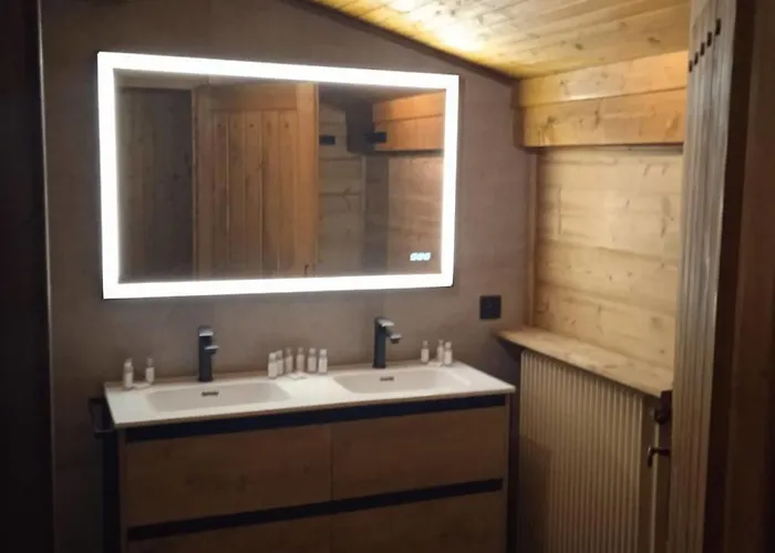 Chalet Sumptuous With Breathtaking Mountain Views Megève