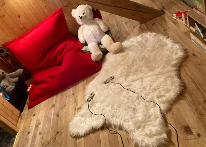 Sumptuous With Breathtaking Mountain Views Chalet