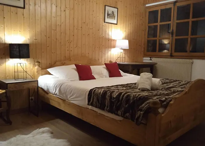 Sumptuous With Breathtaking Mountain Views Chalet