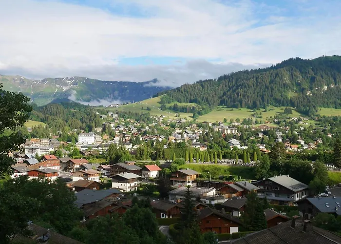 Sumptuous With Breathtaking Mountain Views Chalet