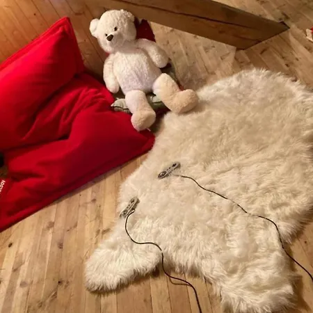 Sumptuous With Breathtaking Mountain Views Chalet