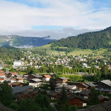 Sumptuous With Breathtaking Mountain Views Chalet