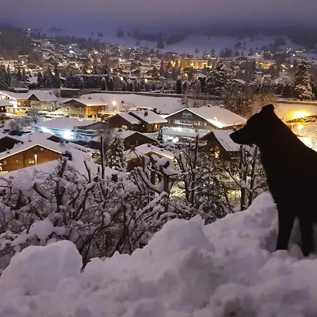 シャレー Sumptuous With Breathtaking Mountain Views