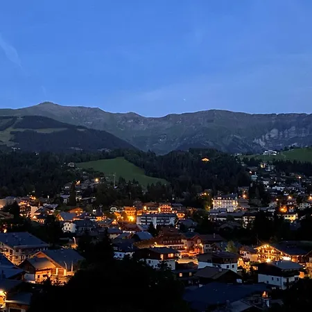 Sumptuous With Breathtaking Mountain Views シャレー メジェーヴ