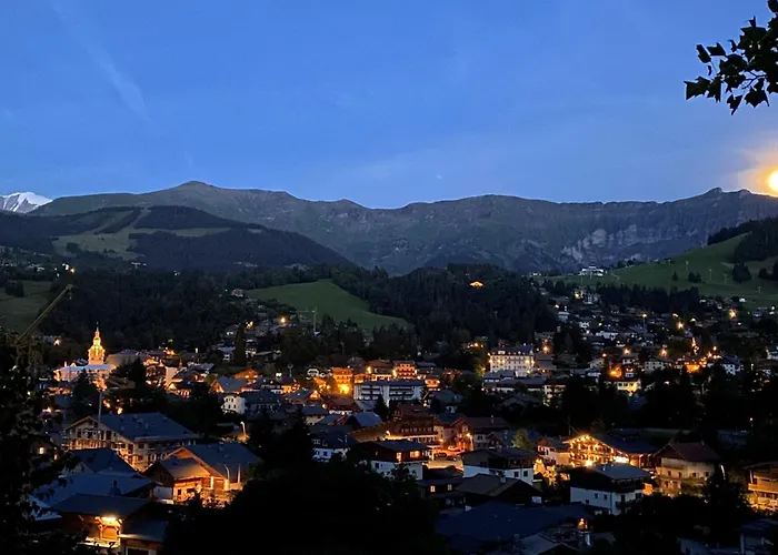 Sumptuous With Breathtaking Mountain Views Alpehytte Megève